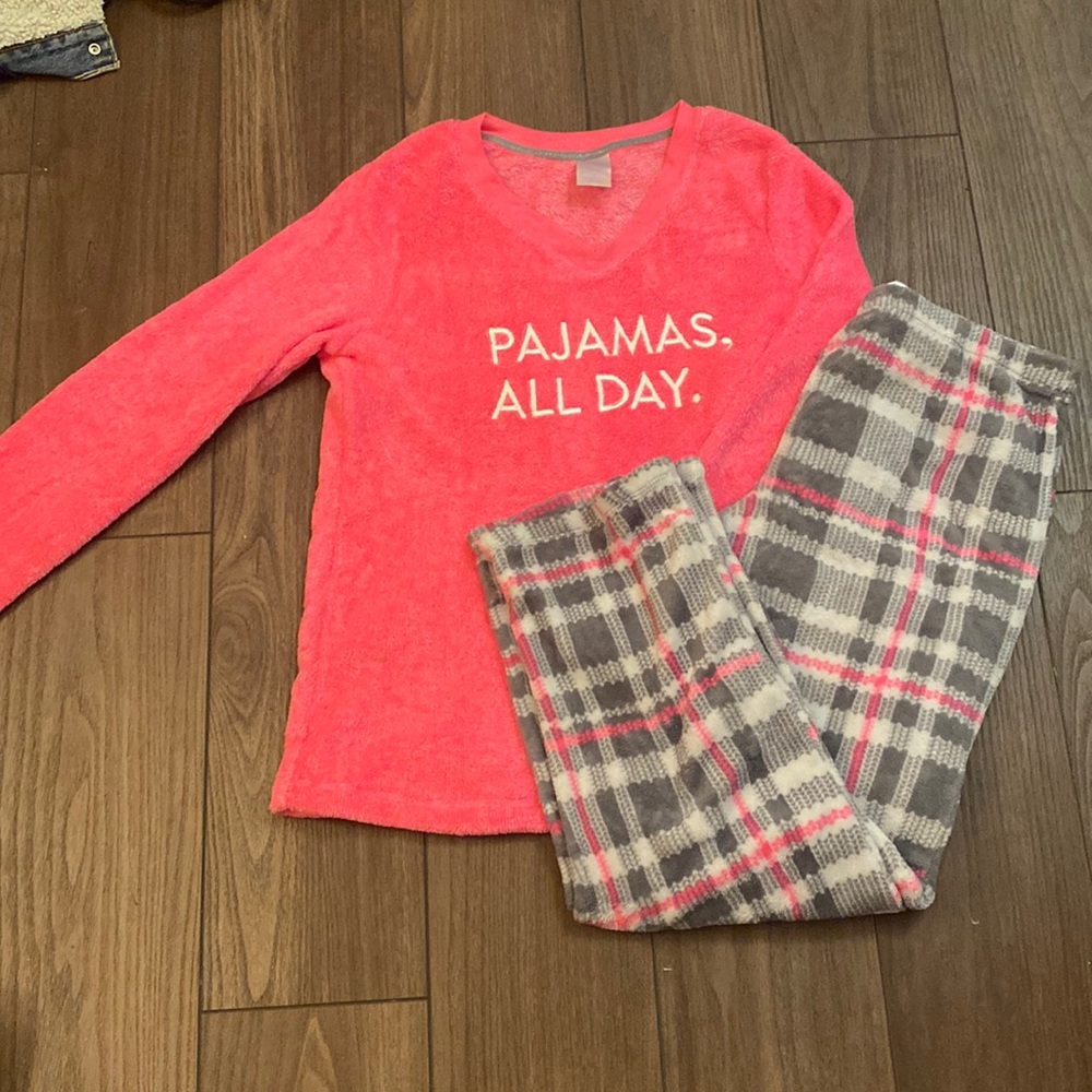 Pajama set. Size L (12-14).